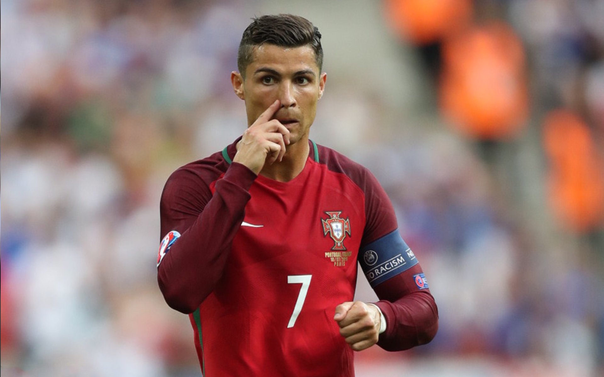 -曼联官宣续约卡塞米罗，铁腰将继续镇守中场，曼联门将卡罗尔